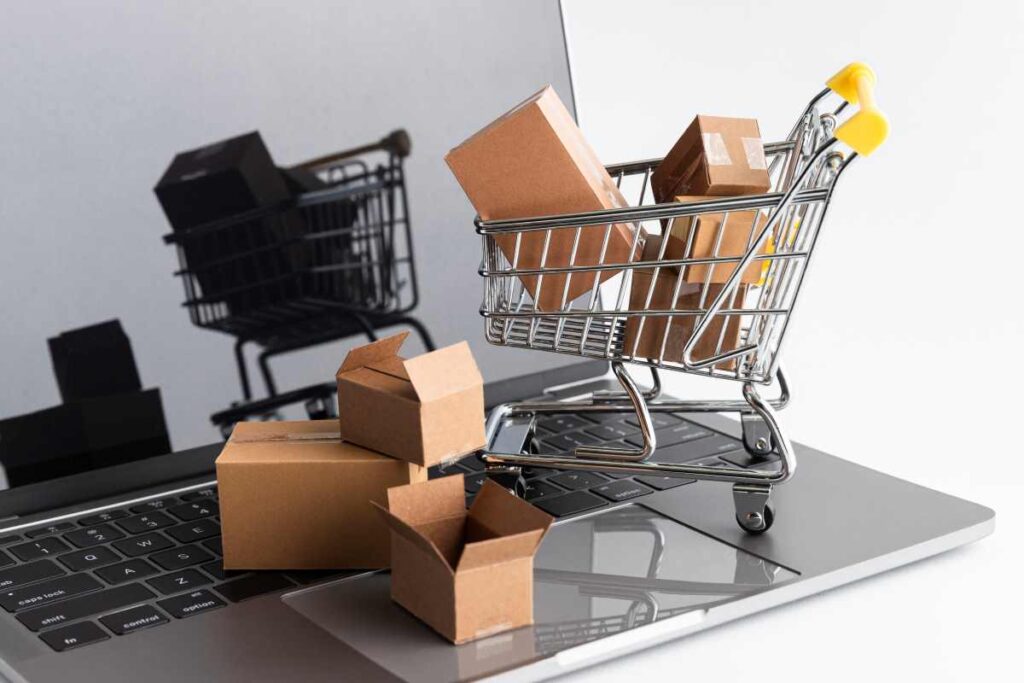 Virtual assistance for e-commerce stores