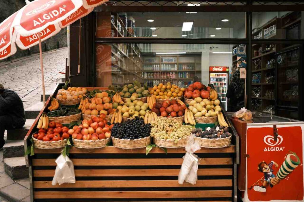 Tips to Launch a Fruit Shop